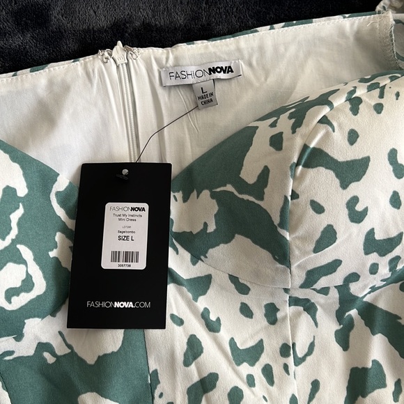 Fashion Nova - Trust my Instincts - Mini dress sage/combo - Picture 5 of 7